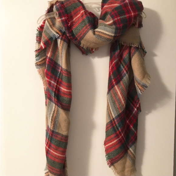 ModCloth tartan plaid blanket wrap/scarf/shawl - Picture 15 of 17